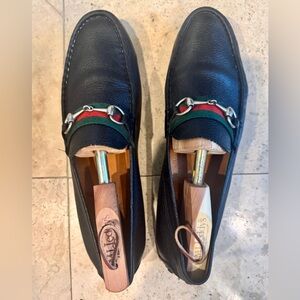 Men's Gucci Classic Driving Shoe in a classic Black with Horsebit Size 13.
